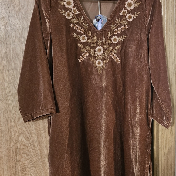 April Cornell, Velvet Toffee Tunic Top. - Picture 5 of 11